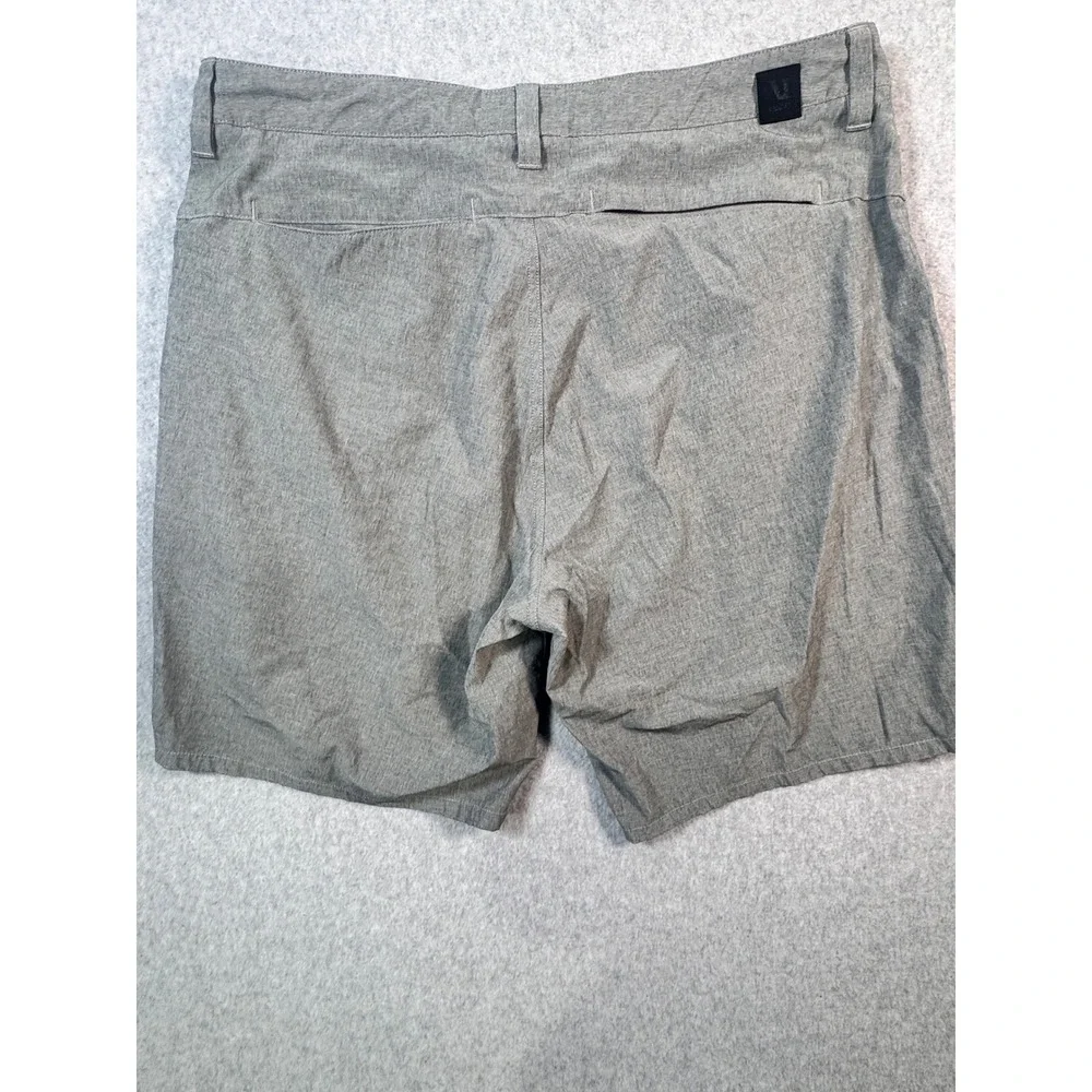 Vuori Aim Shorts Mens 33 Grey Heather Performance Stretch Active V368